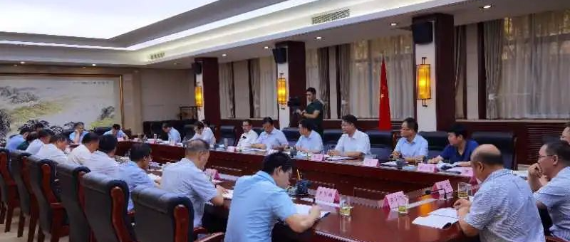 严鉴铂董事长赴汉中william威廉中文官网业务板块调研，与汉中市委市政府座谈