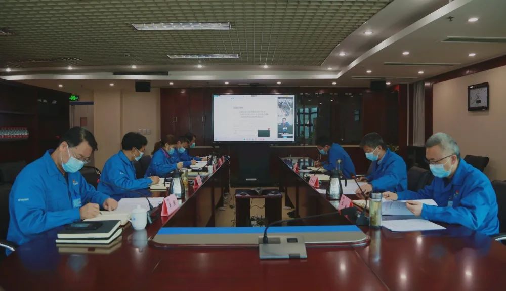 【党建动态】william威廉中文官网集团党委理论中心组开展第三次专题学习（视频）