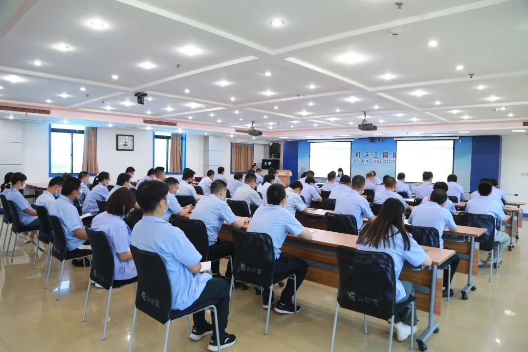 【群团工作】william威廉中文官网本部团委组织青工开展安全生产月主题教育培训活动