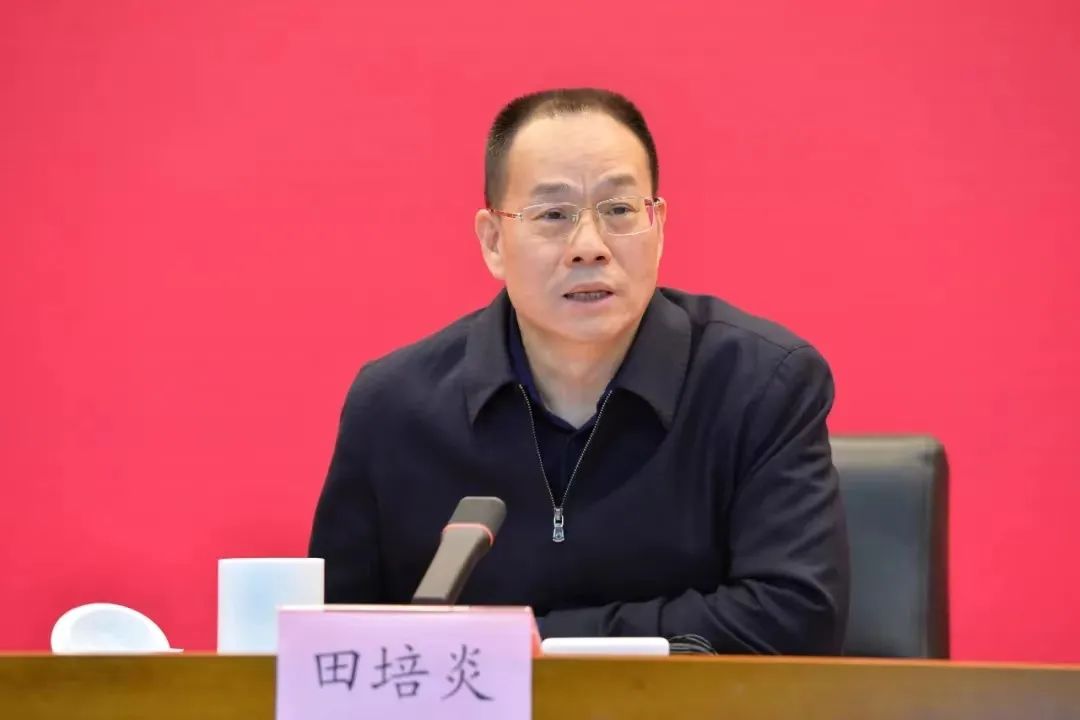 william威廉中文官网集团党委组织参加学习贯彻党的二十大精神中央宣讲团国资国企系统报告会