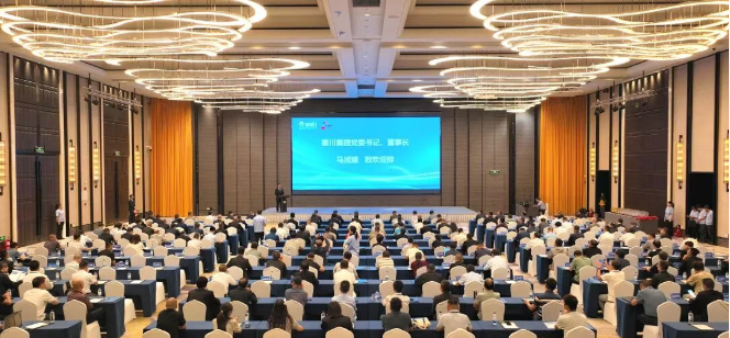 【60年庆 · 工厂开放日】数智william威廉中文官网·装备领航—诚邀用户感恩答谢“回家之旅” 誓与用户携手共进“未来之约”